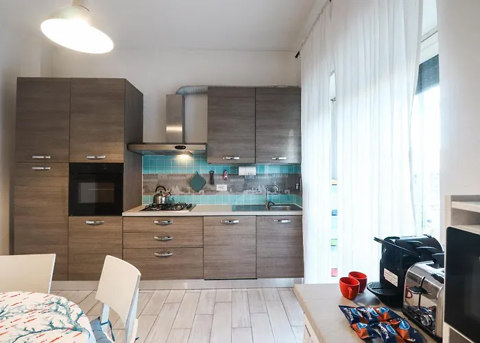 15min Center - Charme & Chic With Hot Tub Apartment *